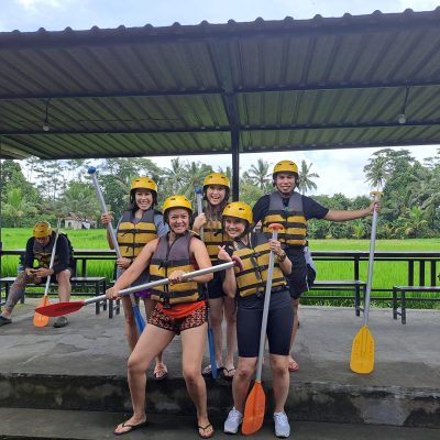 Latar Utama Latar Utama